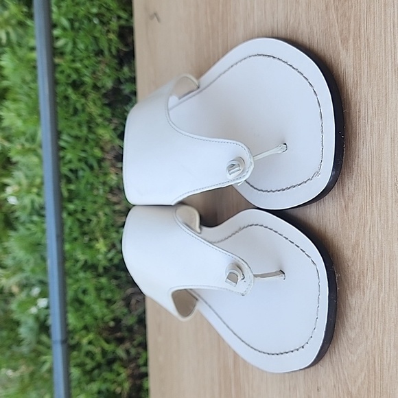 J Crew Cream Leather  Flip Flops Sandals Womens Size 10 - Picture 2 of 12